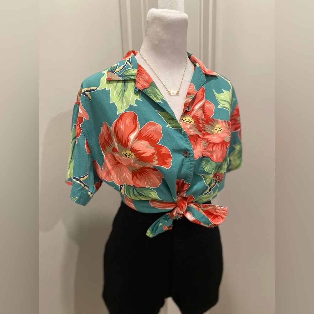 VTG 90s Liz Claiborne Green & Red Tropical Floral Button-Up Collared Shirt - SP